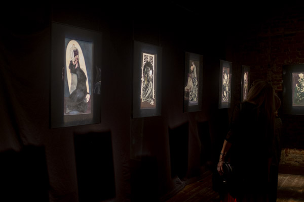 gallery-item